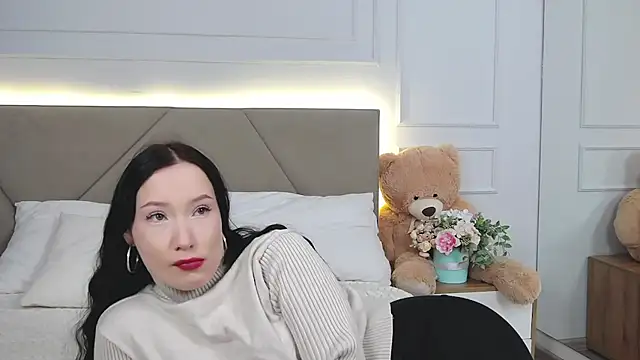 LeilaLow online show from 03-09-25, 11:58