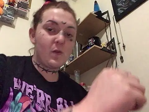 CurvyTrans2002 online show from 03-16-26, 10:45