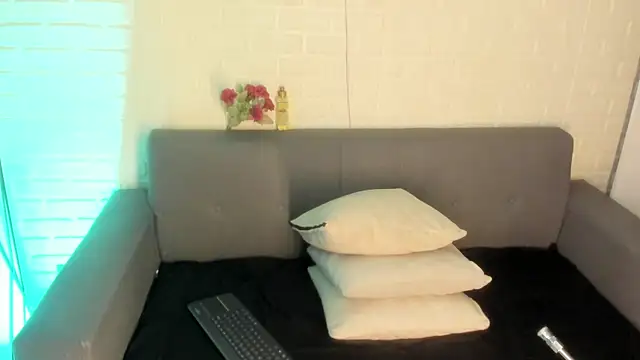 karina gomez 18 online show from 11-04-25, 11:36