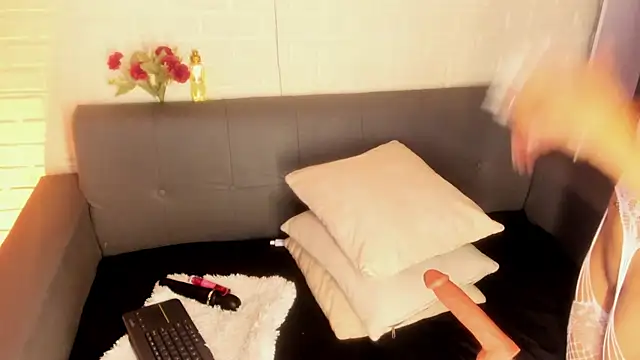 karina gomez 18 online show from 11-11-25, 11:38