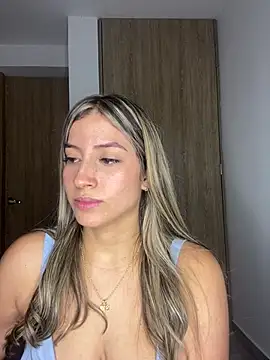 Issabela G1 online show from 02-25-25, 06:58