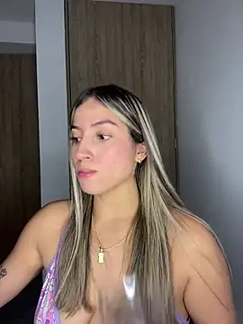 Issabela G1 online show from 01-23-25, 04:09