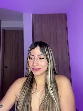 Issabela G1 online show from 02-22-25, 06:06