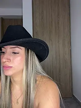 Issabela G1 online show from 02-10-25, 07:47