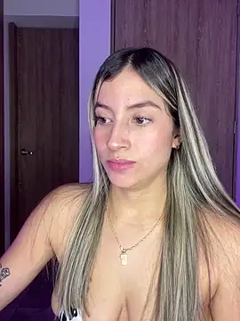 Issabela G1 online show from 01-31-25, 01:54