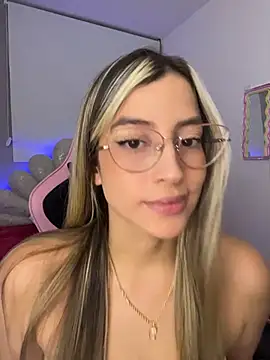Issabela G1 online show from 05-24-26, 04:56