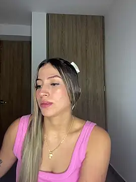 Issabela G1 online show from 02-16-25, 03:26