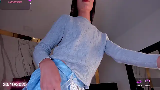 Snapshot of Bylie_Hills chatting on 10-30-25, 09:33 Bylie Hills online show from 10-30-25, 09:33