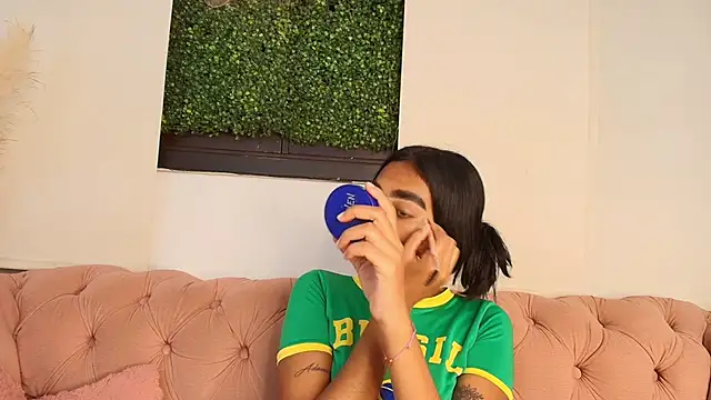 julieta aguilar1 online show from 10-29-25, 07:24