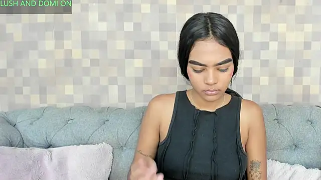 Snapshot of julieta_aguilar1 chatting on 09-18-25, 07:28 julieta aguilar1 online show from 09-18-25, 07:28