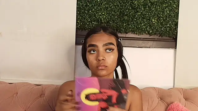 julieta aguilar1 online show from 04-18-26, 07:07