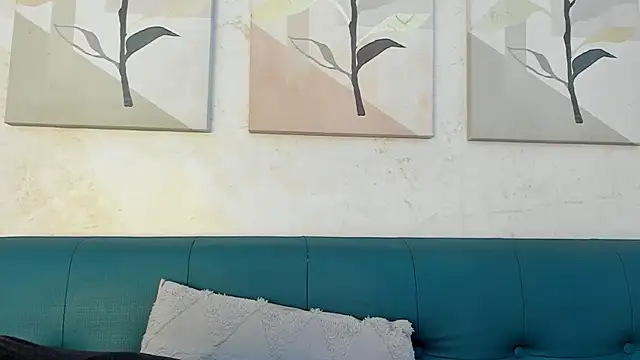 Snapshot of julieta_aguilar1 chatting on 09-29-25, 07:41 julieta aguilar1 online show from 09-29-25, 07:41