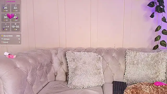 Snapshot of julieta_aguilar1 chatting on 01-14-25, 03:36 julieta aguilar1 online show from 01-14-25, 03:36