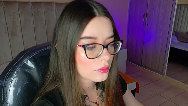 Charlotte Olsen  online show from 06-03-26, 08:35