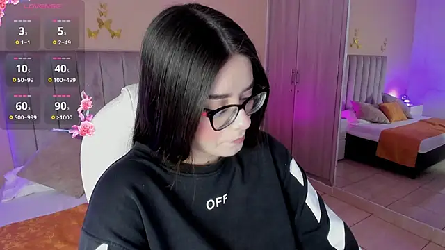 Charlotte Olsen  online show from 09-18-25, 07:28