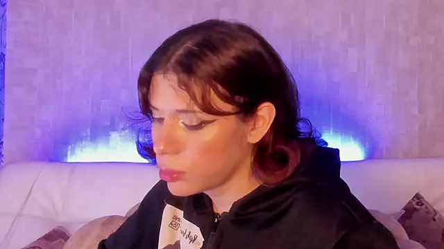 Snapshot of pixy_20 chatting on 11-12-25, 09:02 pixy 20 online show from 11-12-25, 09:02