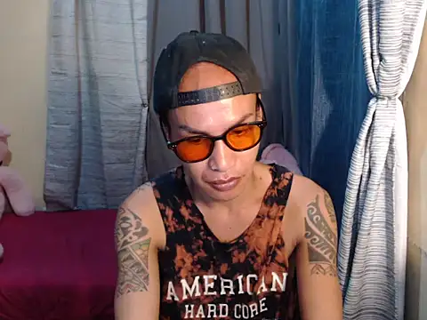 Snapshot of Indaypakay_ts chatting on 02-19-26, 12:40 Indaypakay ts online show from 02-19-26, 12:40