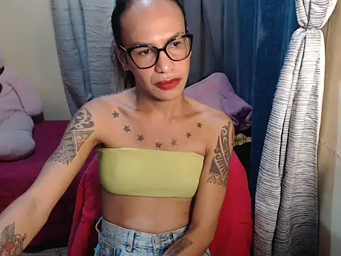 Snapshot of Indaypakay_ts chatting on 03-01-26, 12:43 Indaypakay ts online show from 03-01-26, 12:43