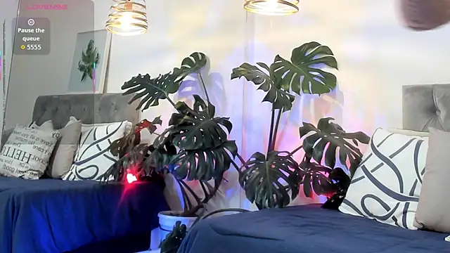 Nami sunny online show from 11-08-25, 02:04