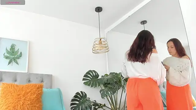 Nami sunny online show from 12-20-25, 08:01