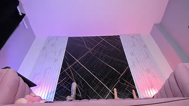 Snapshot of amber__blair chatting on 02-27-25, 12:36 amber blair online show from 02-27-25, 12:36