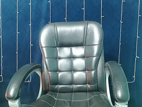 Yashi online show from 11-15-25, 04:11