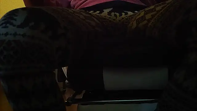 qoooqing67 online show from 12-06-24, 05:47