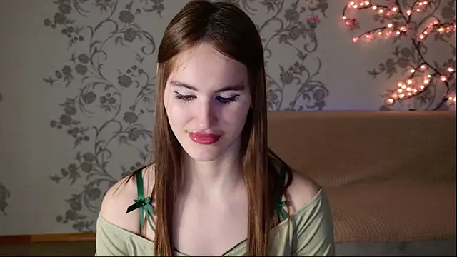 Snapshot of Felicia-Star chatting on 04-22-26, 06:36 Felicia-Star online show from 04-22-26, 06:36