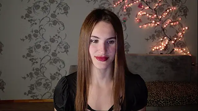 Snapshot of Felicia-Star chatting on 05-28-26, 05:19 Felicia-Star online show from 05-28-26, 05:19