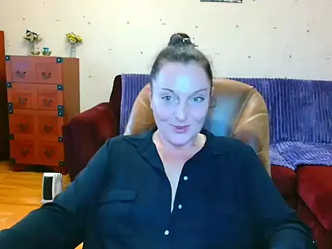 Alice3694 online show from 11-02-25, 02:00