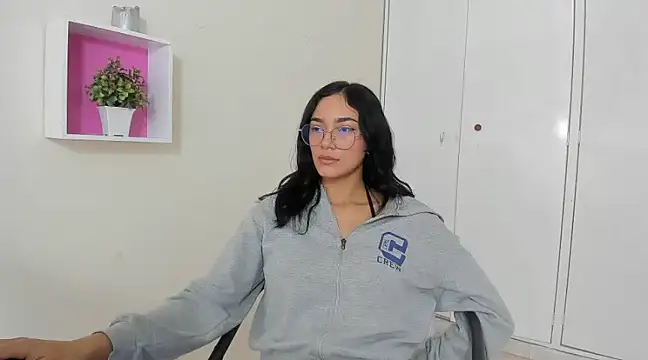 Snapshot of ASIAM_BRUNET chatting on 03-01-25, 01:07 ASIAM BRUNET online show from 03-01-25, 01:07