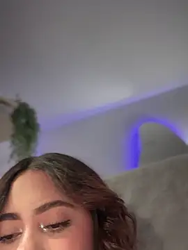 Aryrosee online show from 11-16-25, 05:17