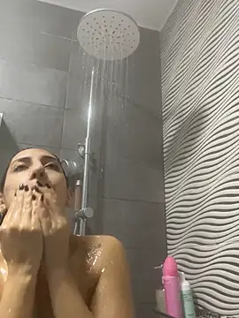 julialupato1606 online show from 03-24-26, 10:37