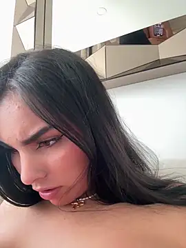 Maddy Rouse  online show from 12-13-25, 08:04