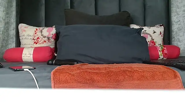 Lucy Blacksilk online show from 02-16-26, 07:45