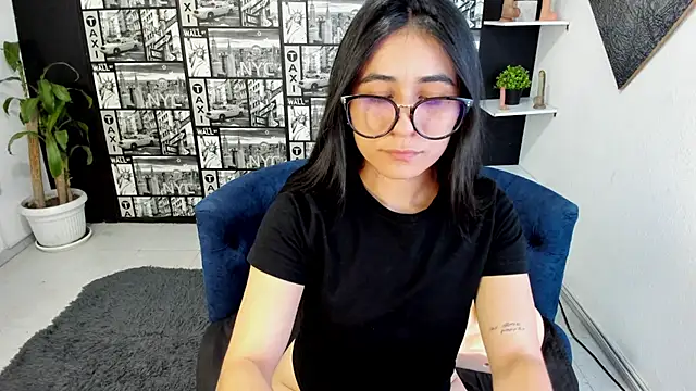 ChloeTurner  online show from 12-02-25, 06:53