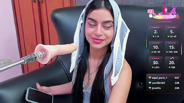 Snapshot of isabella_santos1 chatting on 02-12-25, 12:01 isabella santos1 online show from 02-12-25, 12:01