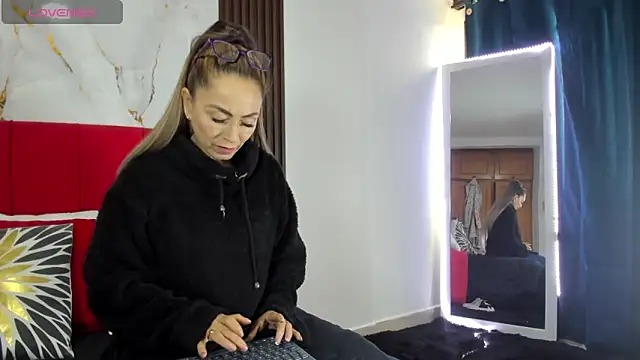 Snapshot of emagarcia chatting on 02-02-26, 02:05 emagarcia online show from 02-02-26, 02:05