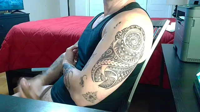 Aaron Rose25 online show from 10-21-25, 03:06