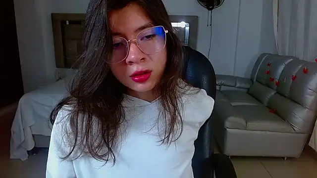 zoecruzz online show from 03-24-26, 02:06