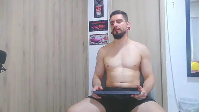 Aaron kwok28 online show from 10-23-25, 12:53