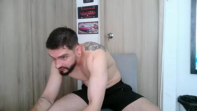 Aaron kwok28 online show from 03-05-26, 10:05