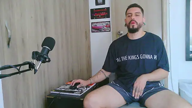 Aaron kwok28 online show from 02-17-26, 10:07