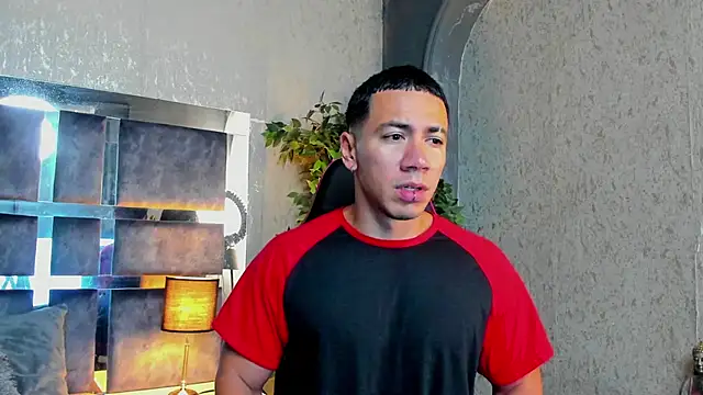 Snapshot of marc_ginale chatting on 10-10-25, 12:39 marc ginale online show from 10-10-25, 12:39