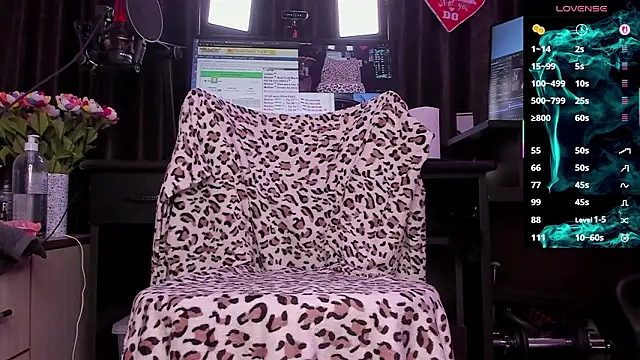 Raissa sky26 online show from 03-06-26, 03:45