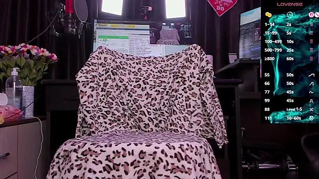 Raissa sky26 online show from 11-07-25, 03:44