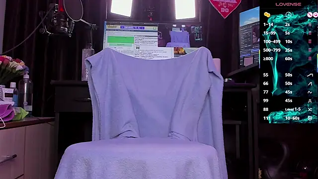 Raissa sky26 online show from 03-07-25, 03:40