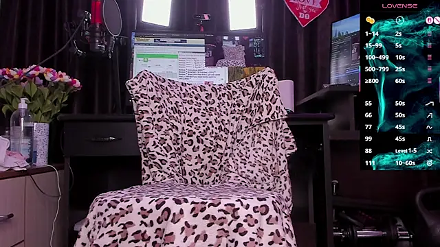 Raissa sky26 online show from 11-18-25, 03:32