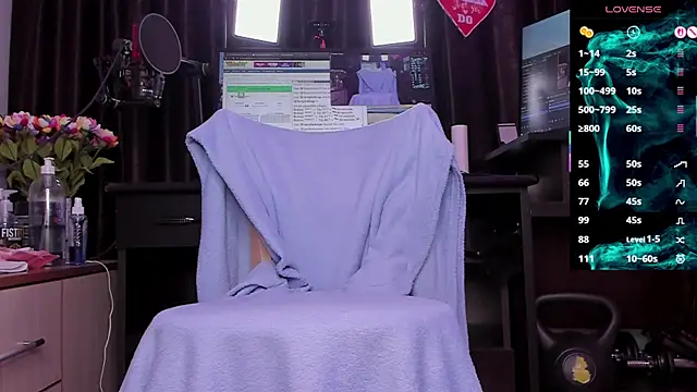 Raissa sky26 online show from 04-17-26, 02:58