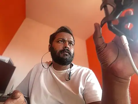 Snapshot of manoj_master chatting on 05-28-26, 09:17 manoj master online show from 05-28-26, 09:17